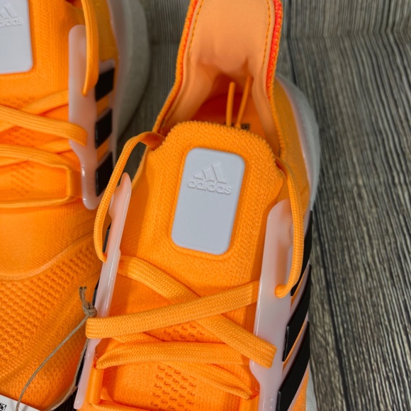 Adidas UltraBoost 22 Flash Orange/Core Black/Cloud White Mens HR1029 - Picture 7 of 8